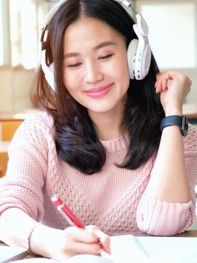 Does Music Help Students While Studying?